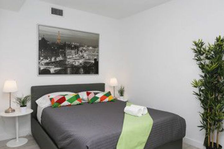 Room 101 of 245