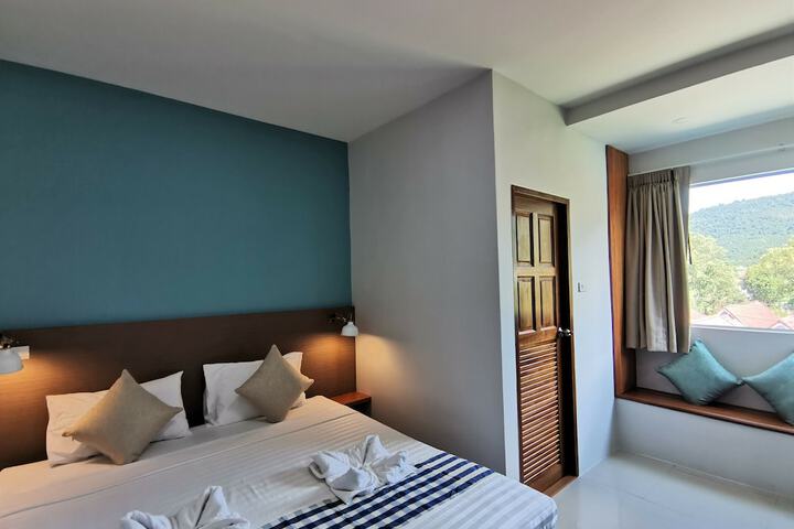 Room 12 of 90