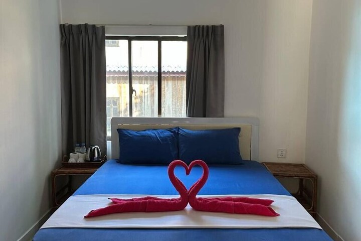 Room 52 of 105