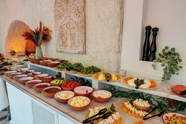 Dining 74 of 100