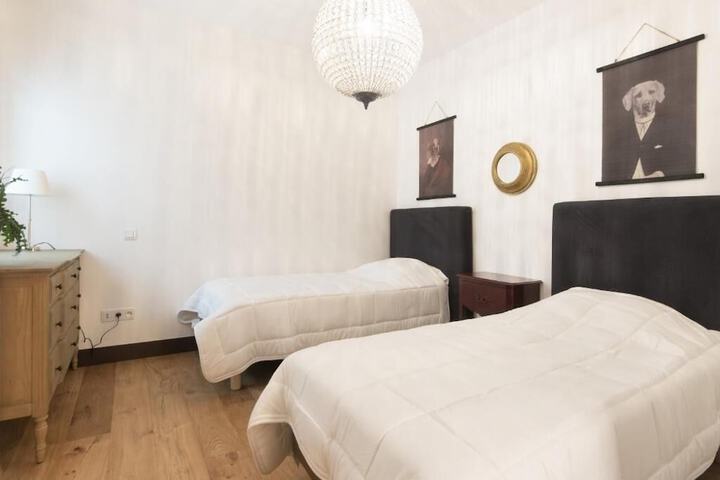 Room 18 of 80