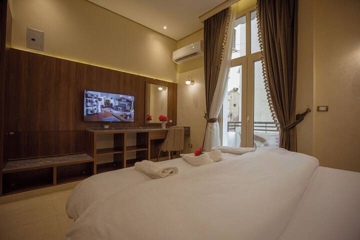 Room 8 of 110