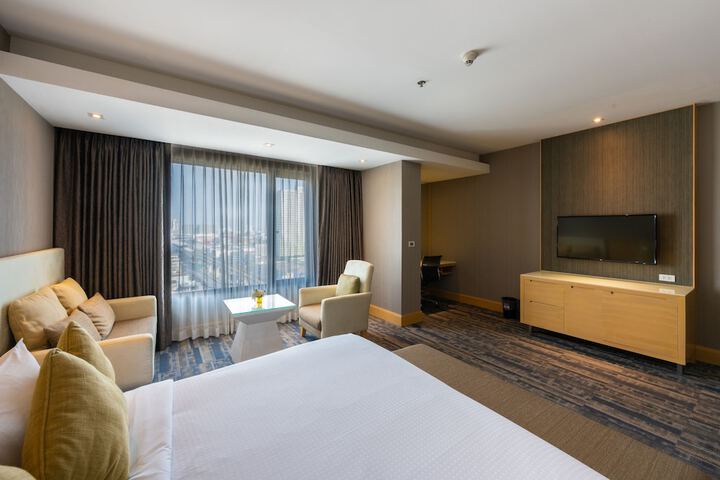 Room 43 of 151