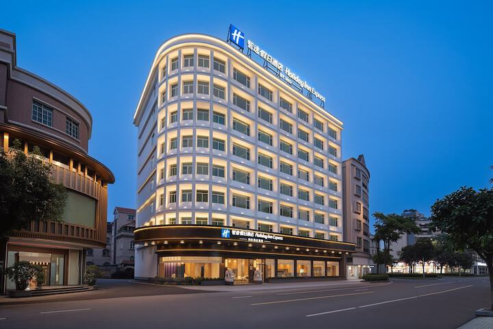 Hotel 69 of 69