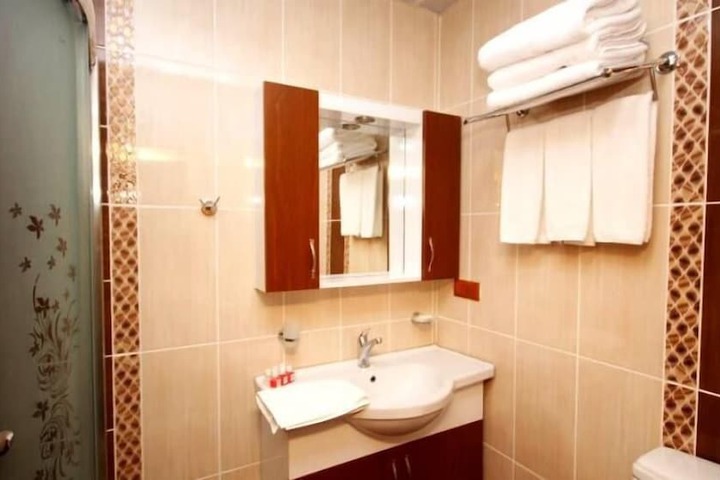 Room 14 of 26