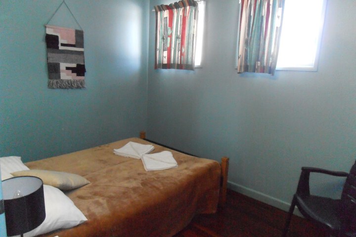 Room 9 of 25