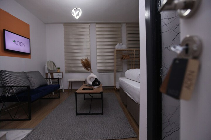 Room 20 of 39