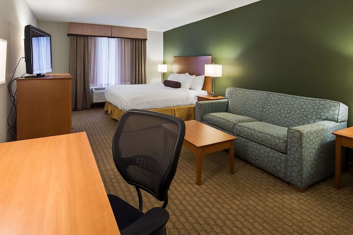 1 King Bed Sofa Bed - Wireless High Speed Microfridge Hair Coffee Maker Full Breakfast (1 of 2)