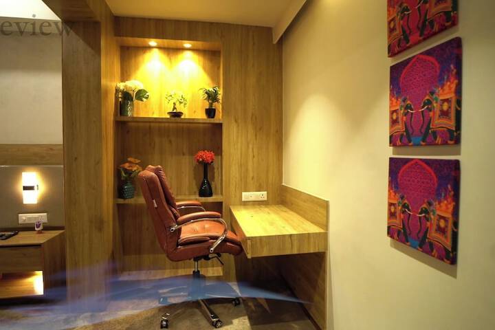 Room 33 of 52