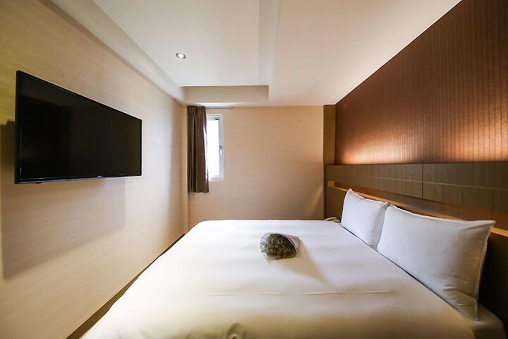Room 32 of 72
