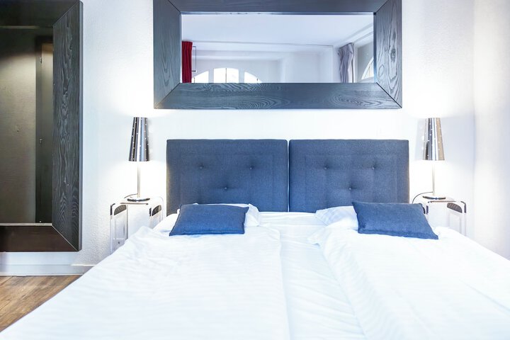 Room 37 of 114