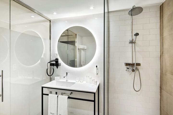 Bath Photo