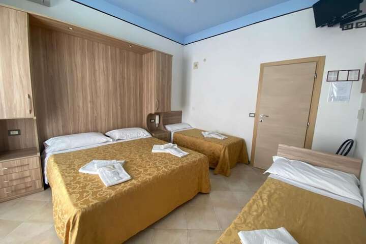 Room 35 of 108