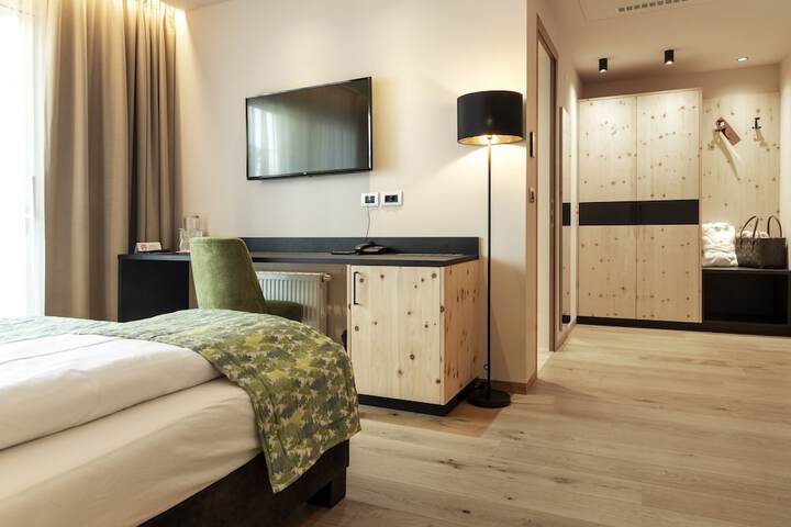 Room 12 of 54