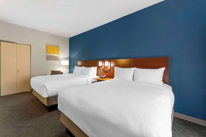 2 Queen Beds (6 of 6)