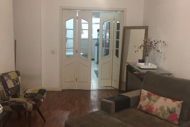 Room 11 of 17