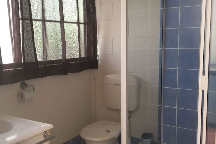 Room 13 of 35
