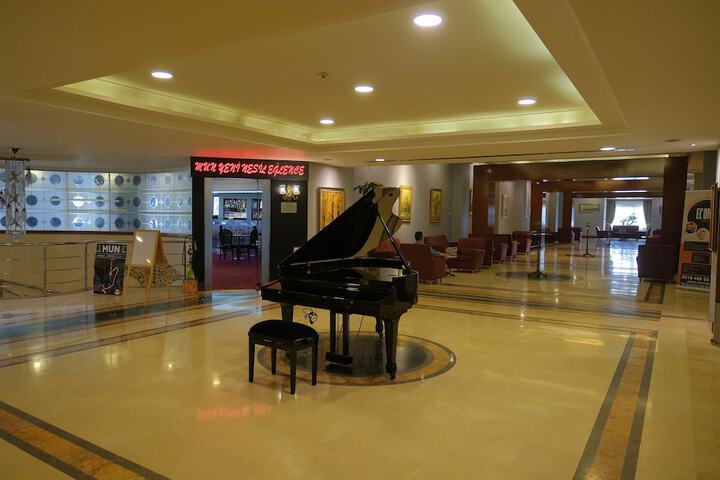 Hotel Lobby