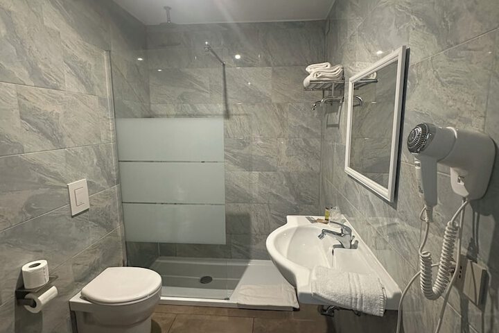 Room 45 of 71