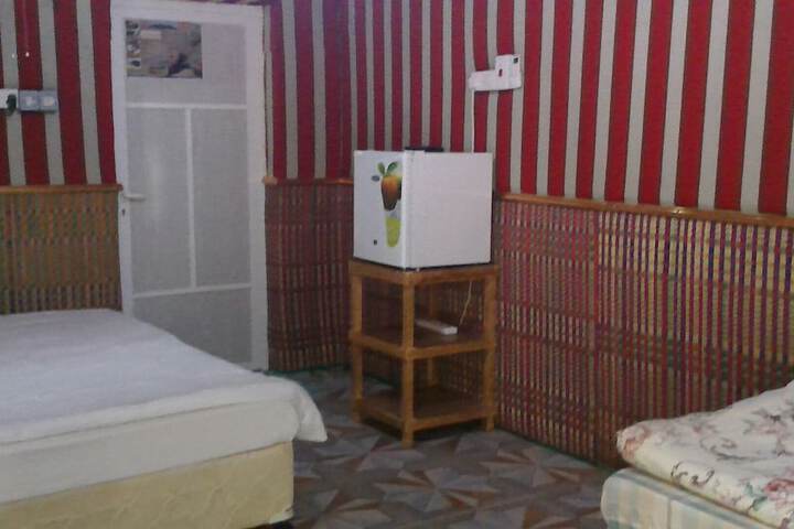 Room 12 of 12