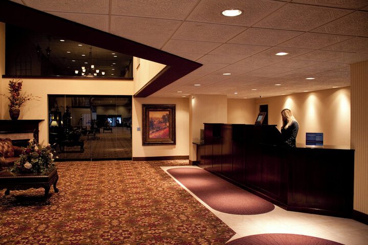 Entrance & Lobby