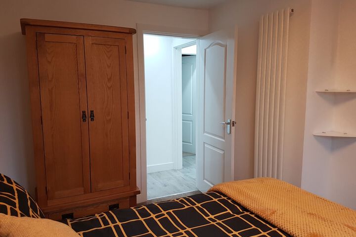 Room 9 of 18