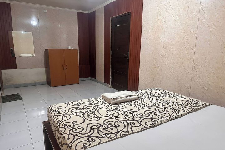 Room 17 of 29