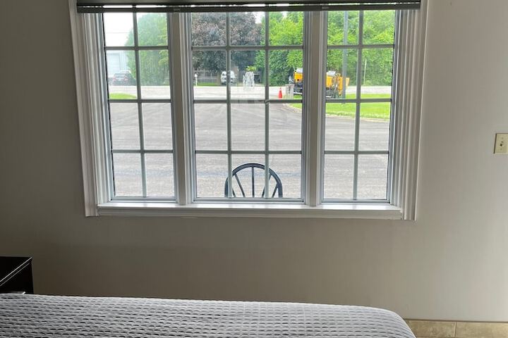 Room 10 of 21