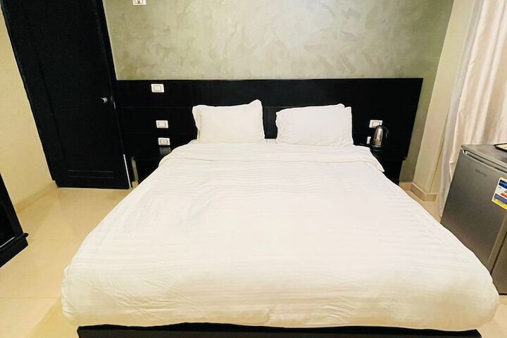 Room 34 of 89