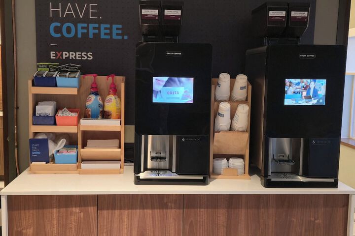 Breakfast/Coffee Service 40 of 52