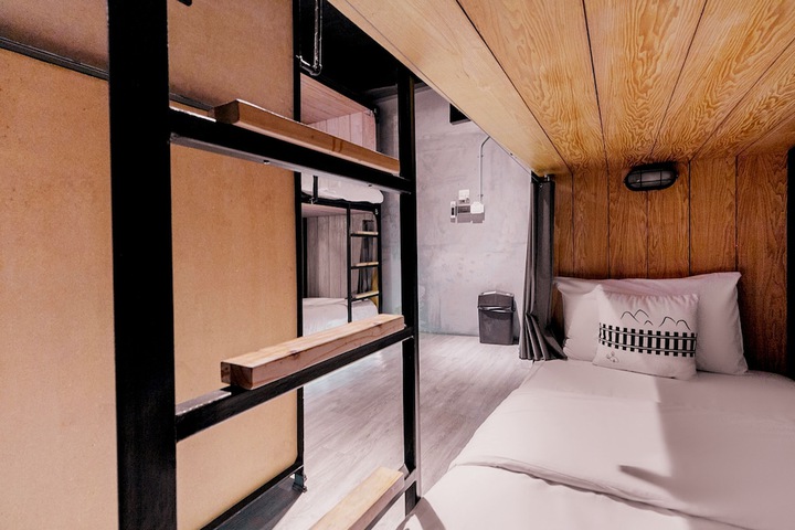 Room 30 of 69