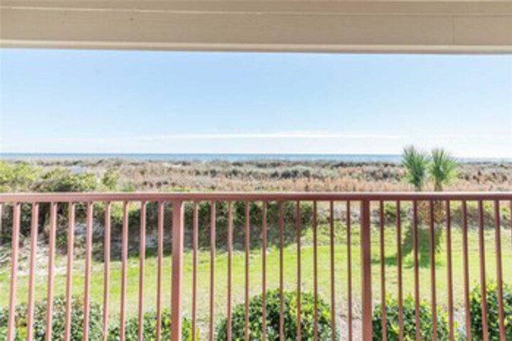 Beach & Tennis Admirals Row 107 1 Bedroom, Ocean View, 2 Pools, Sleeps 4