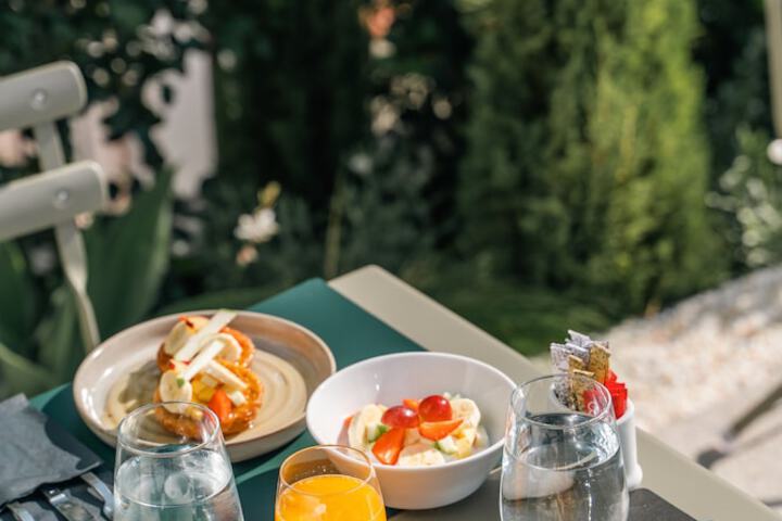 Breakfast/Coffee Service 63 of 76
