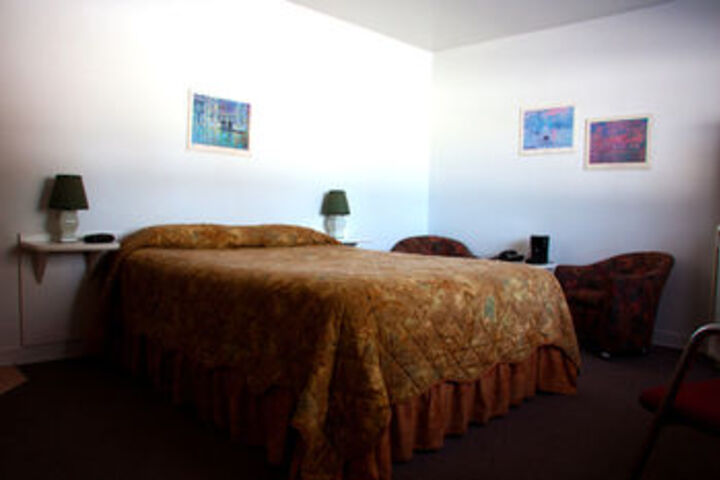 Room 13 of 27