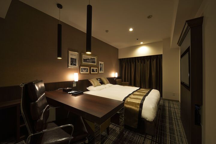 Room 15 of 27