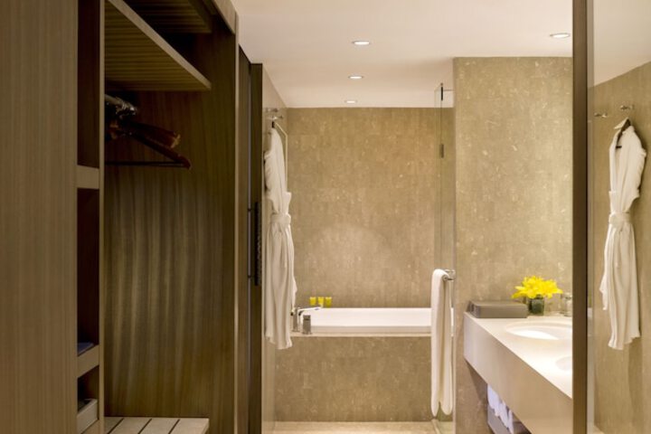 Room 40 of 119