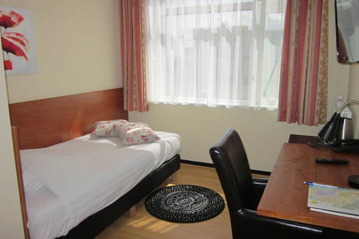 Room 7 of 45