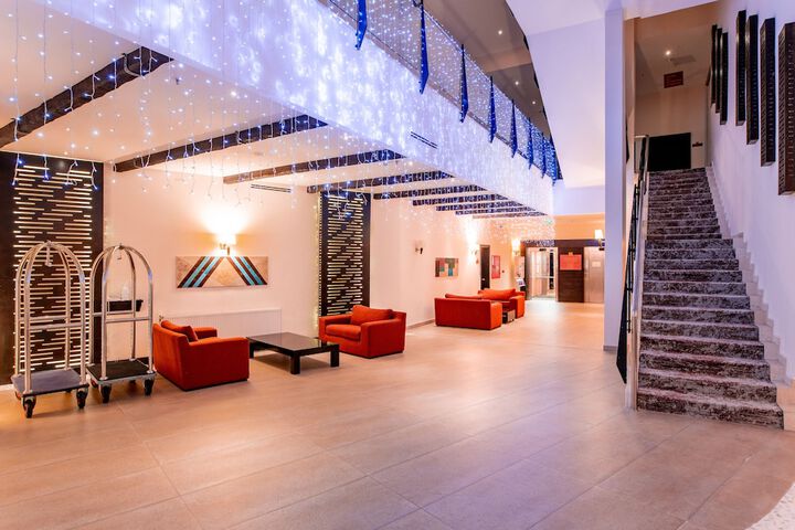 Guest Lobby