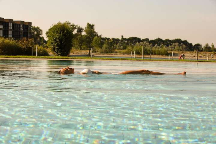 Hotel Pool