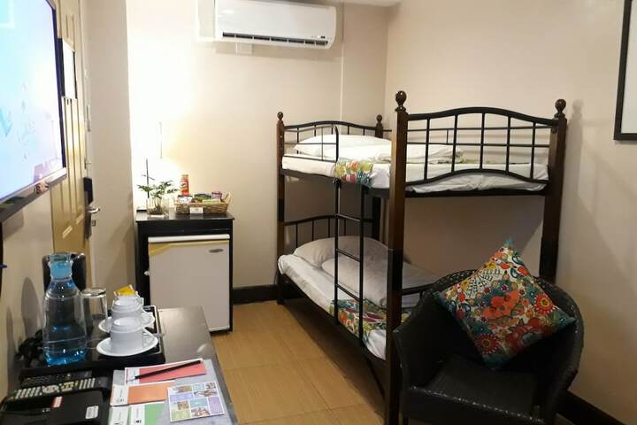 Room 21 of 148