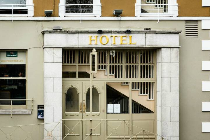 Hotel 31 of 34