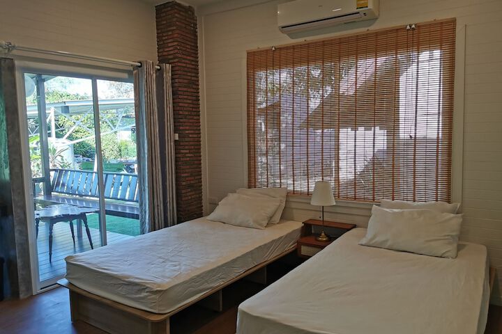 Room 35 of 91