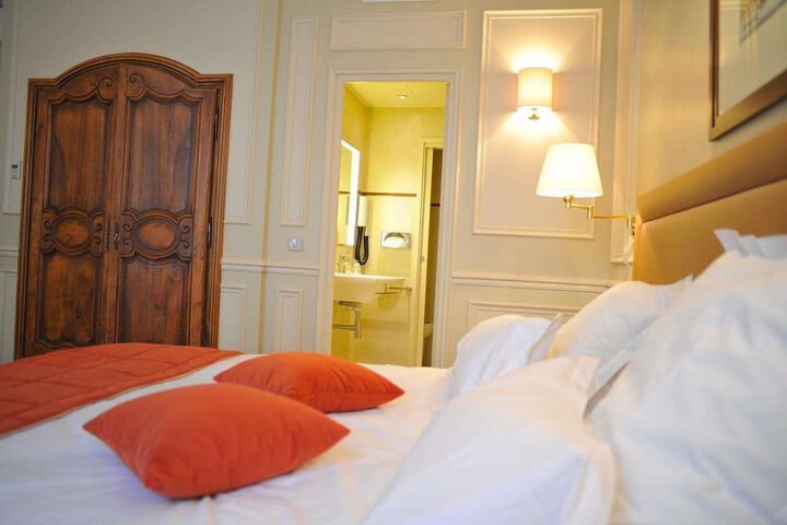 Room 43 of 80