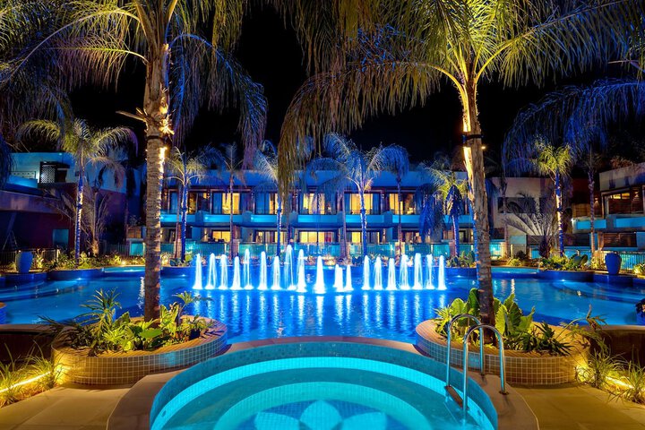 Hotel Exterior 143 of 149