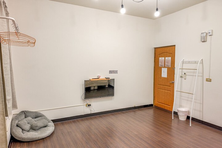 Room 22 of 93