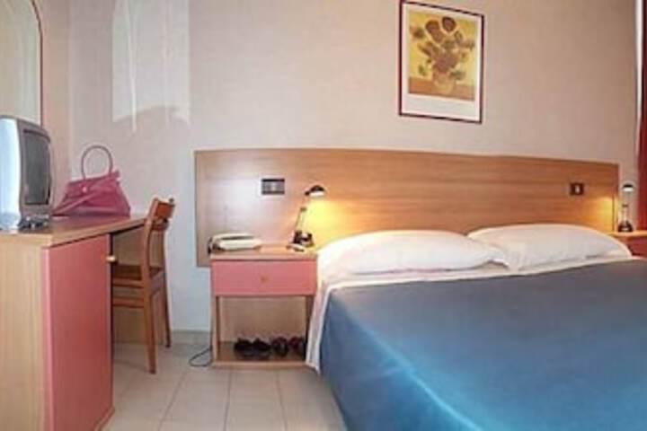 Room 2 of 88