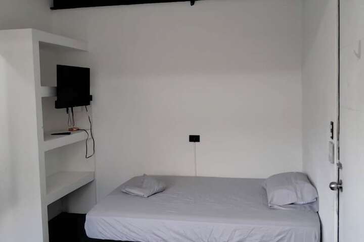 Room 2 of 6