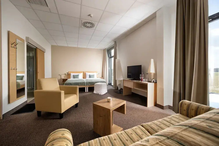 Room 5 of 23