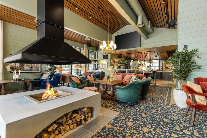 Hotel Interior 10 of 172
