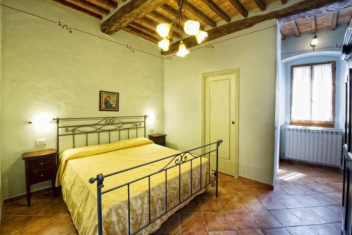 Room 20 of 35